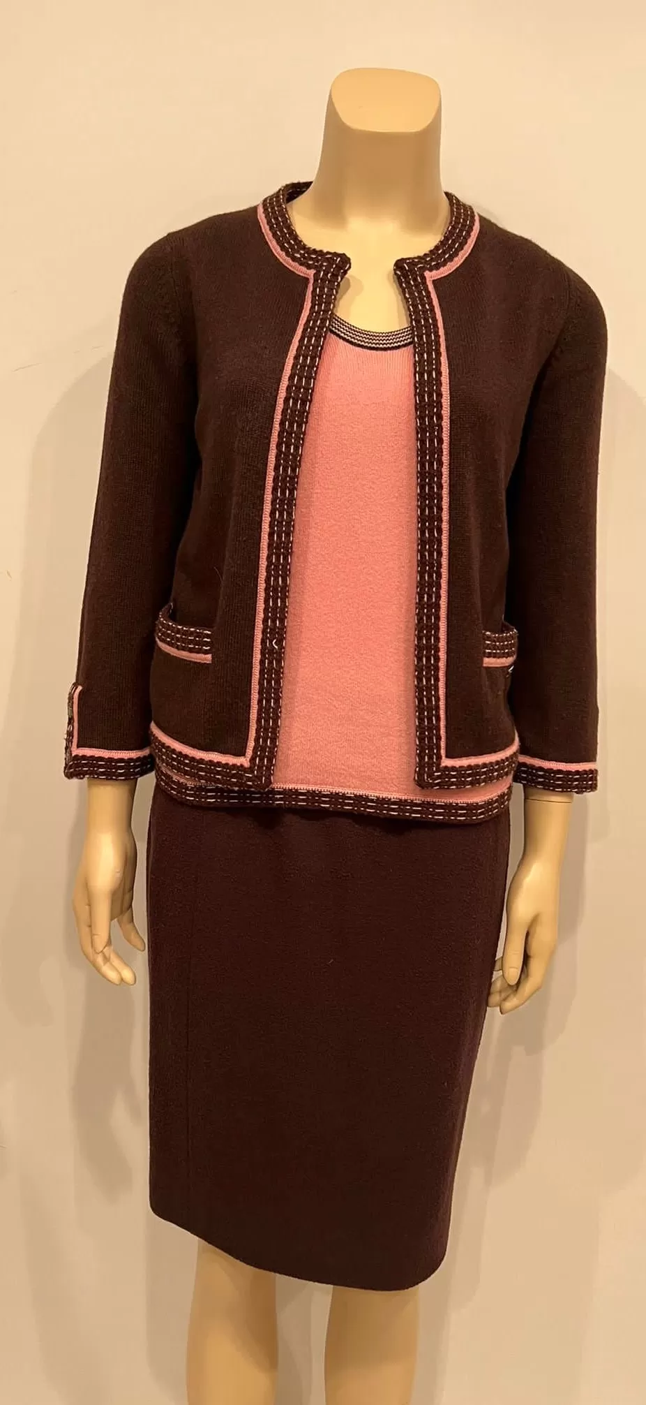 Classic Chanel Vintage 98A 1998 Fall Brown Skirt Suit FR 36 US 4