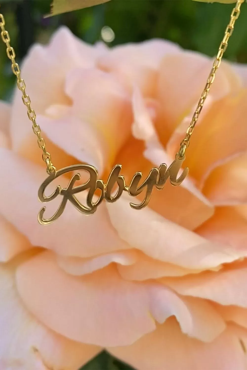 Name Necklace Script Solid Gold