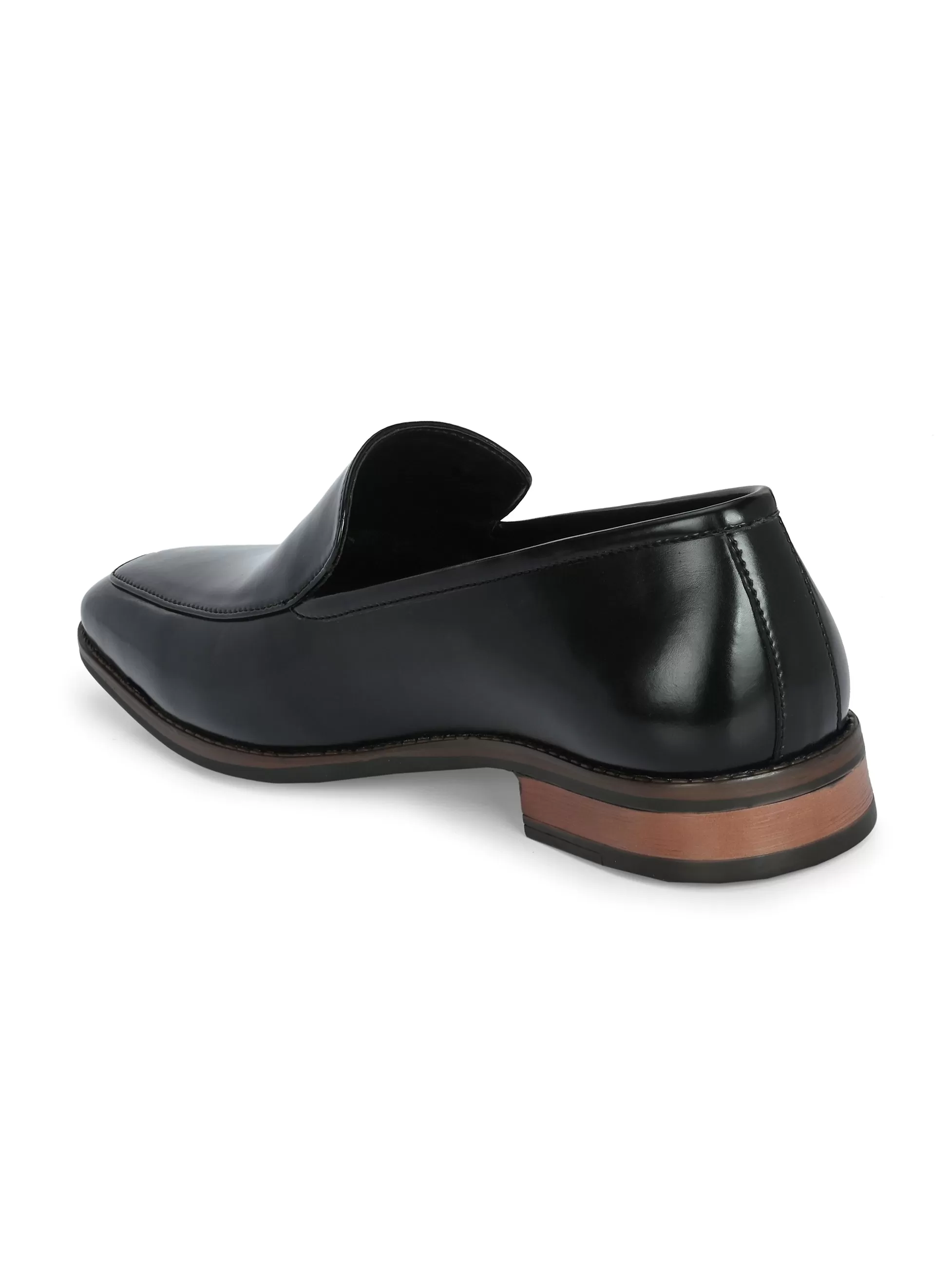 Riverie Black Solid Slip-Ons