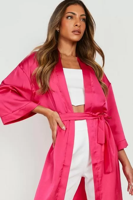 Satin belted kimono in Pink