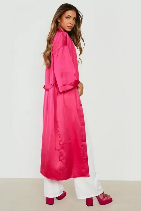 Satin belted kimono in Pink