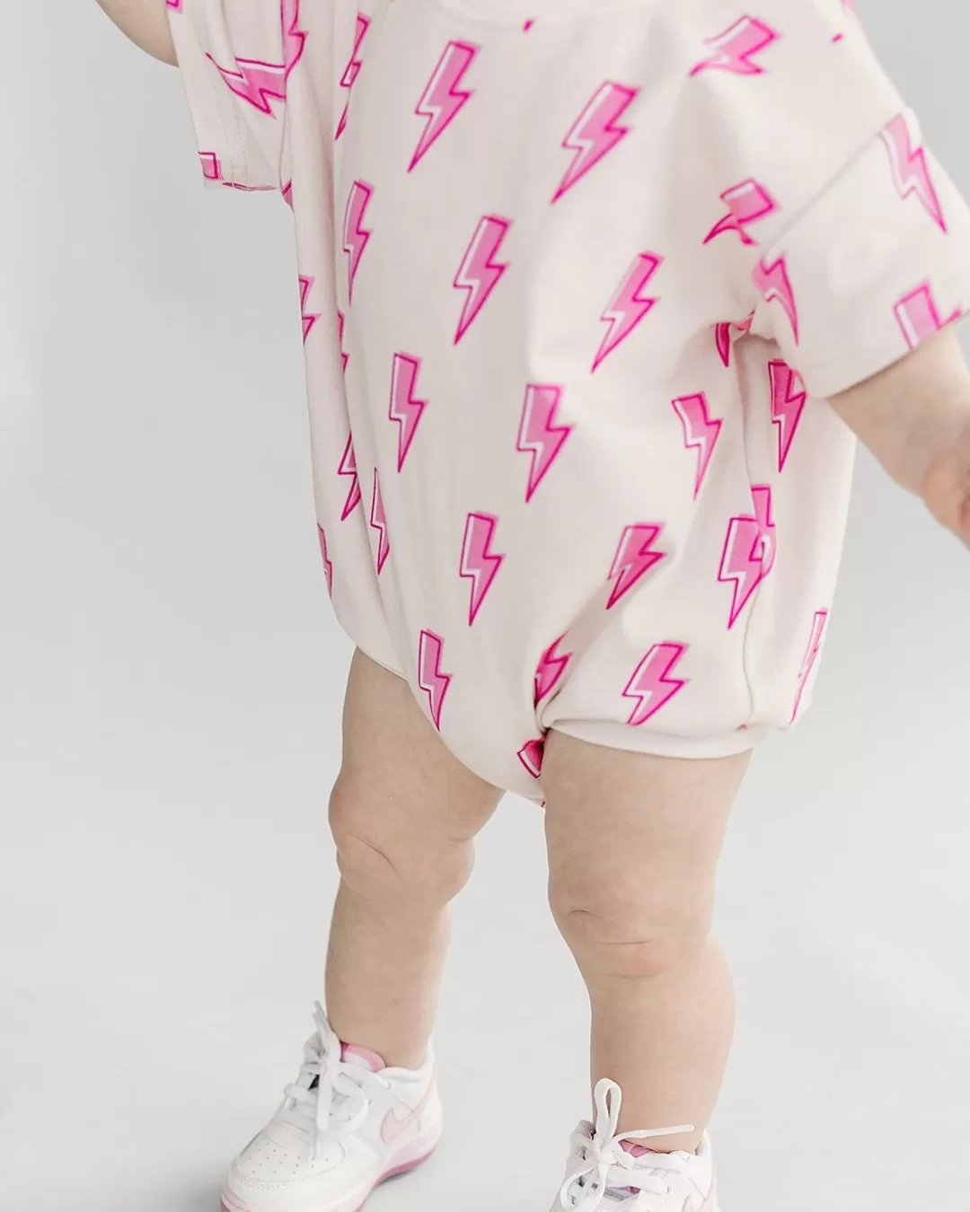 Short Sleeve Bubble Romper | Pink Bolts