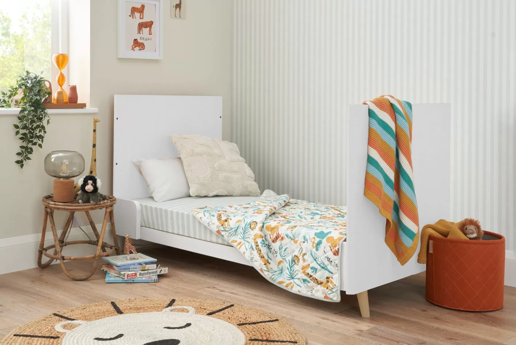 Tutti Bambini Fika Cot Bed - White/Light Oak